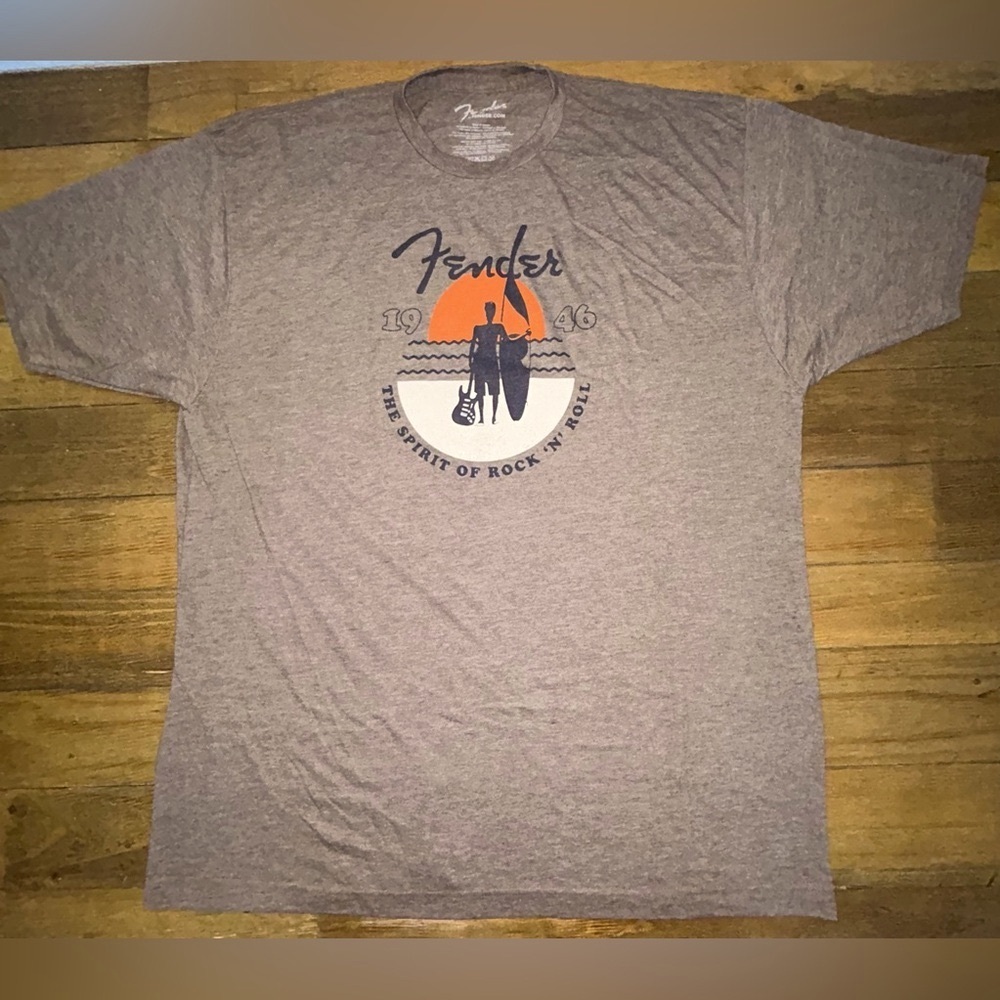 FENDER Brown Sunset Spirit of Rock n Roll Surfboard T-Shirt large Unisex
NWT - Picture 5 of 9